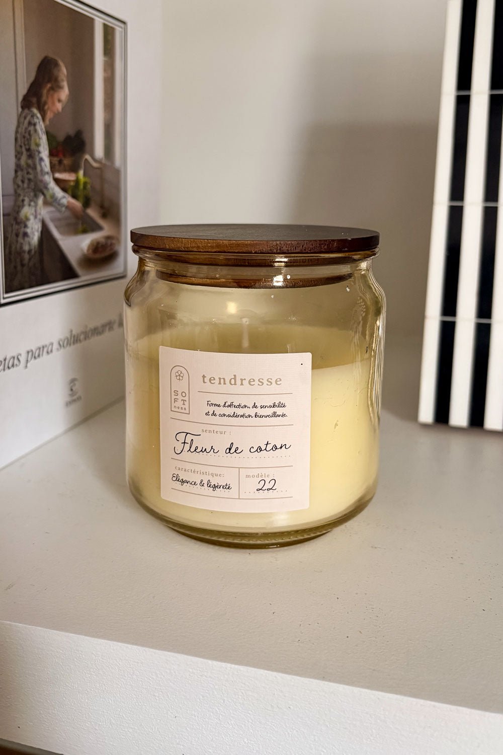 Vela Perfumada En Tarro De Vidrio Con Tapa De Pino