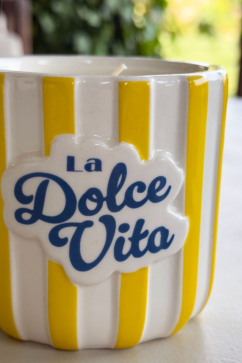 Detalles Vela De Cerámica Diseño Rayas Pop Cristina Oria