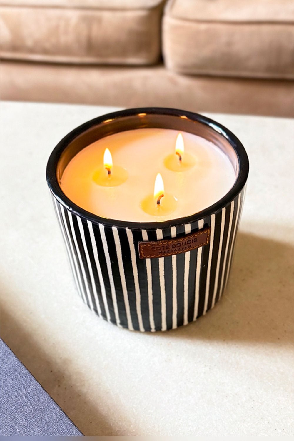 Vela Artesanal De Cerámica Con Fragancia Mandarina Mediana