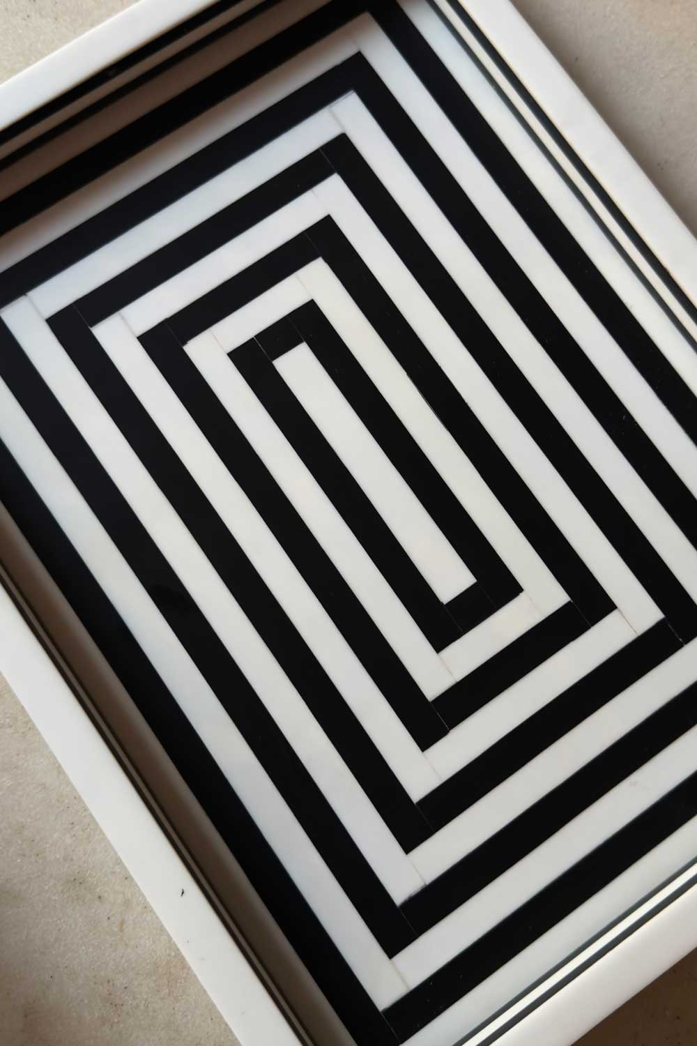 Bandeja De Resina Con Diseño De Rayas Blancas Y Negras