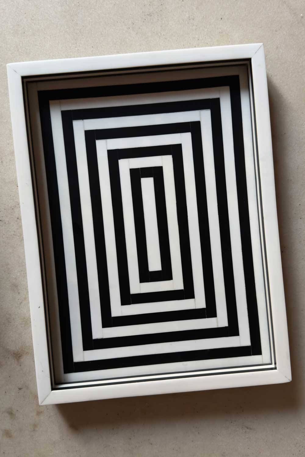 Bandeja De Resina Con Diseño De Rayas Blancas Y Negras