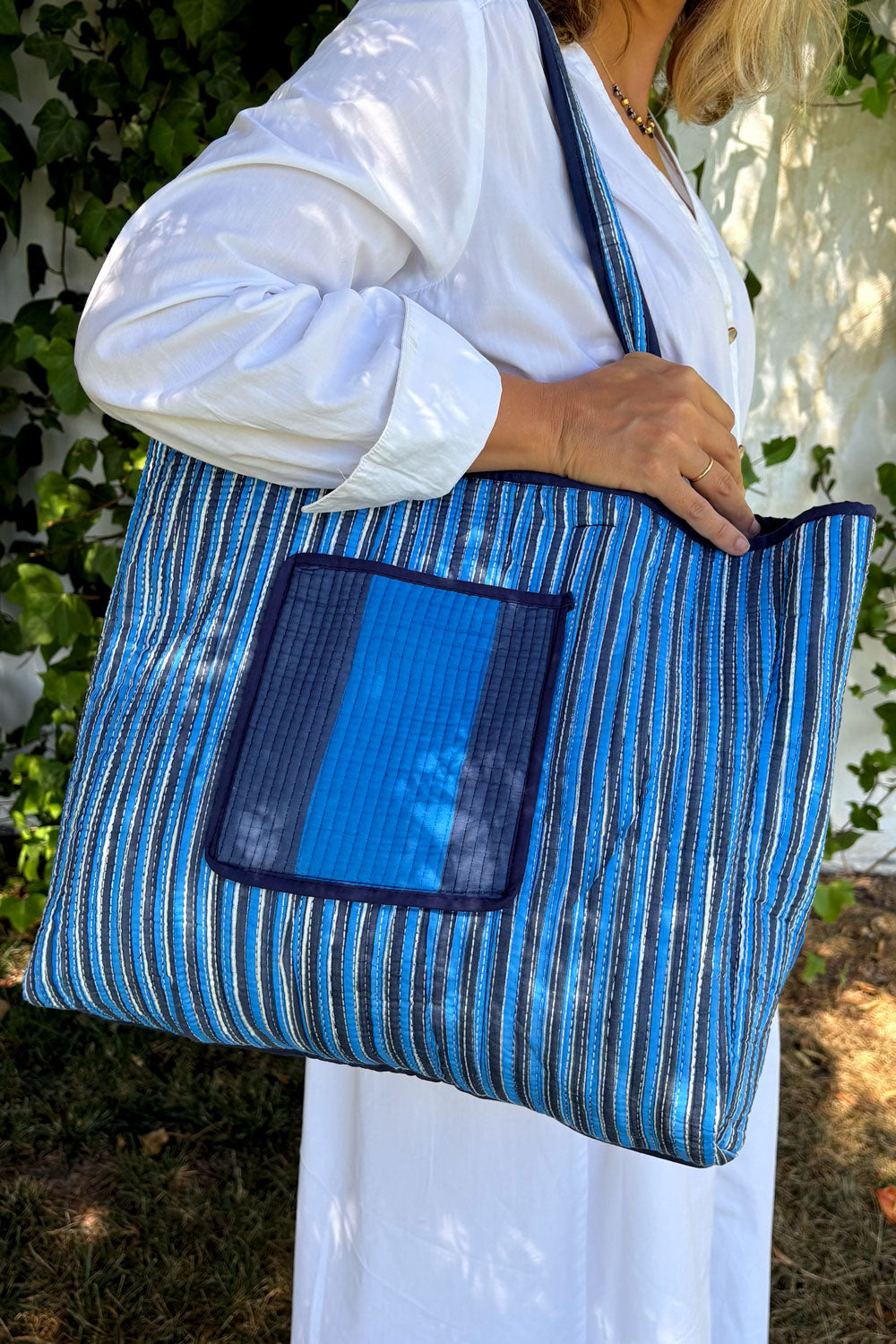 Reversible Bolsa Rayas Azul Oscuro & Azul Claro Cristina Oria