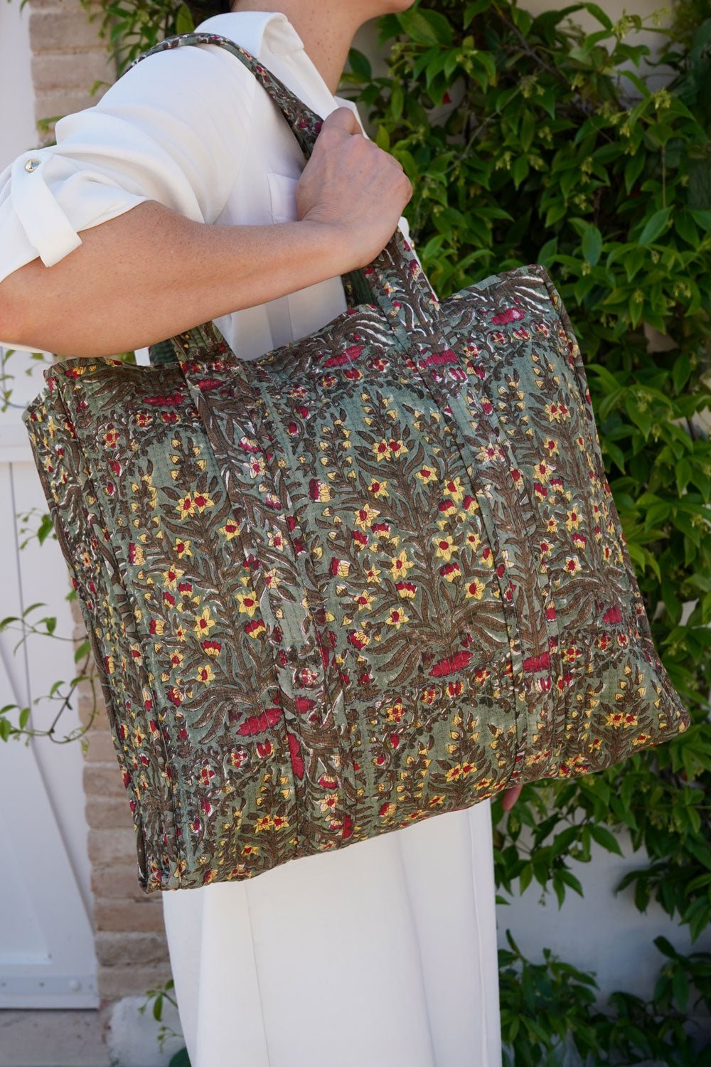 Bolsa Flores Verdes Cristina Oria 