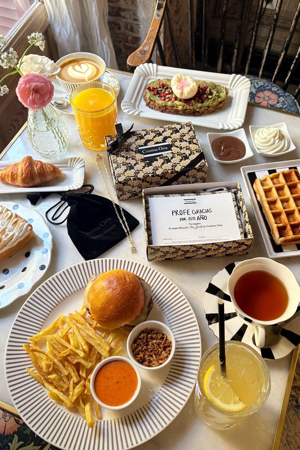 Bolsa Brunch & Colgante Inicial Especial Profesores Cristina Oria