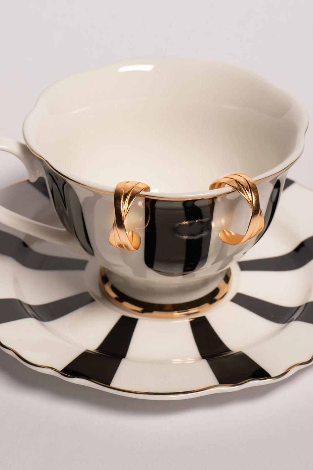 Taza & Pendientes Dorados Con Diseño Coral Cristina Oria