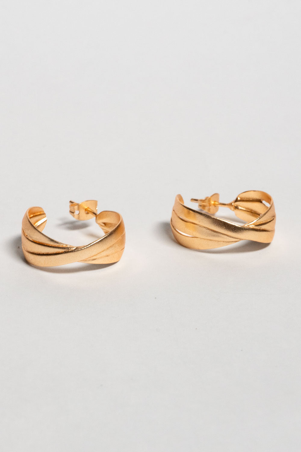 Detalles Pendientes Dorados Con Diseño Coral Cristina Oria