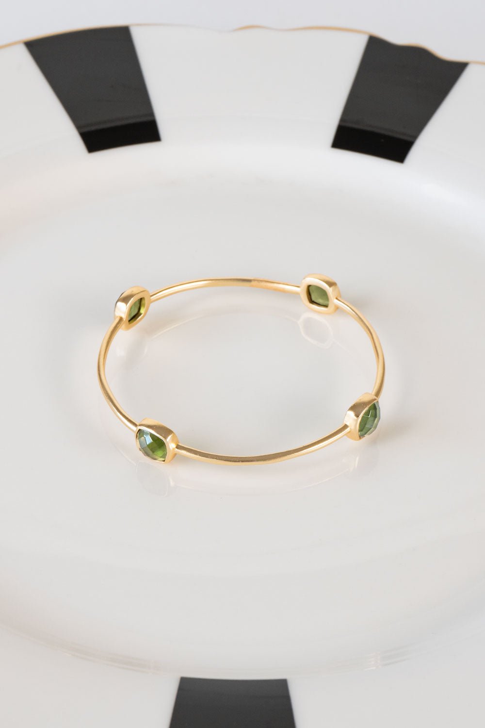 Plato Pulsera Dorado Con Piedras Verdes Cristina Oria