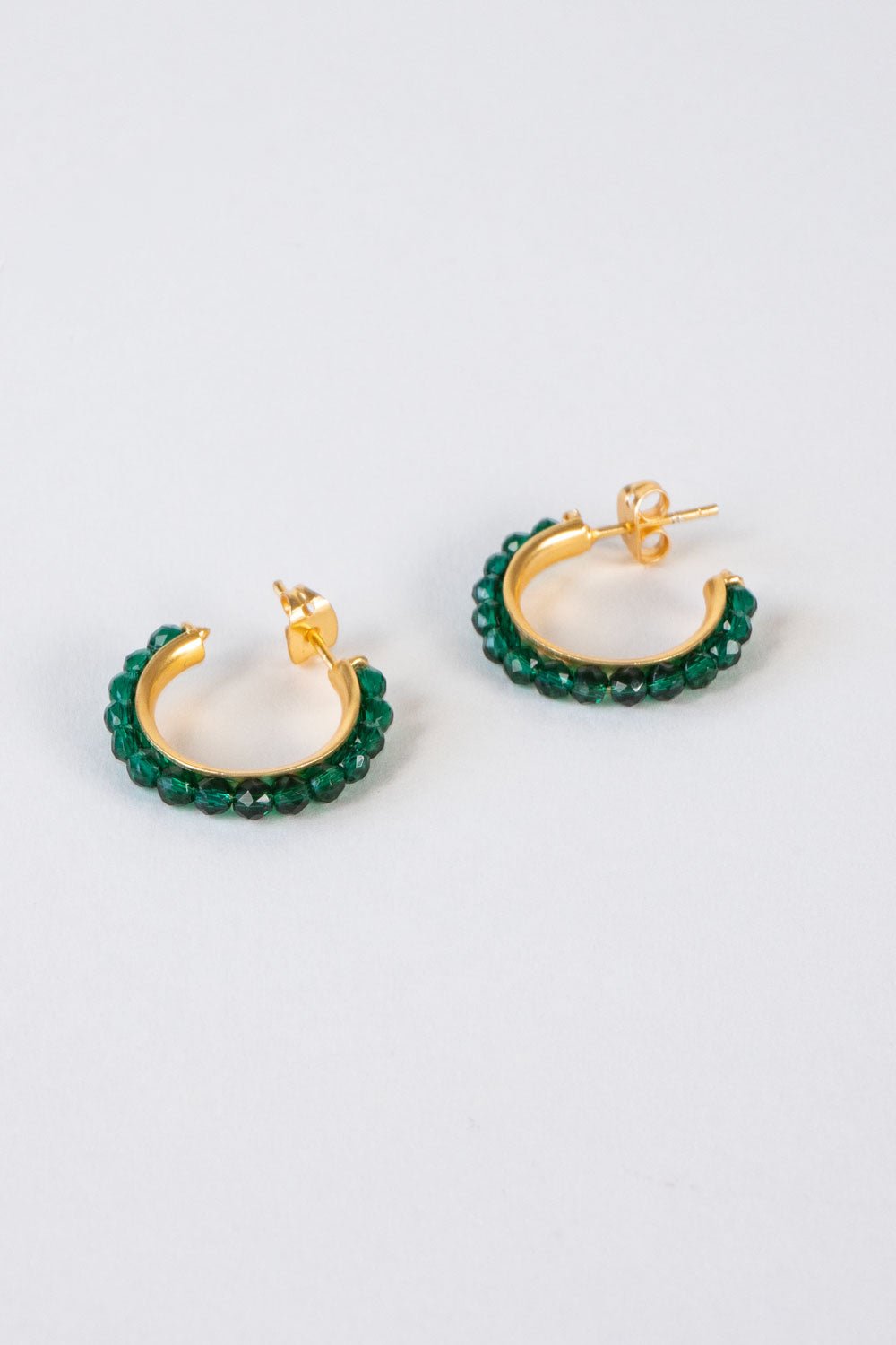 Pendientes Dorados Con Diseño De Aros Y Onyx Verdes Cristina Oria