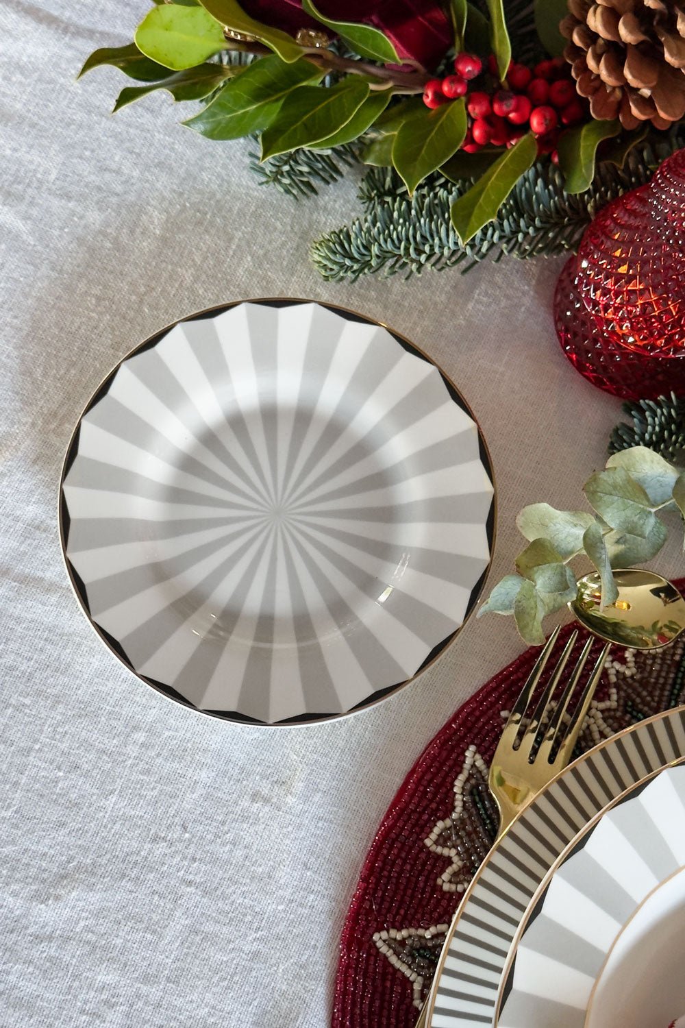 Plato De Pan Blanco Y Gris Cristina Oria