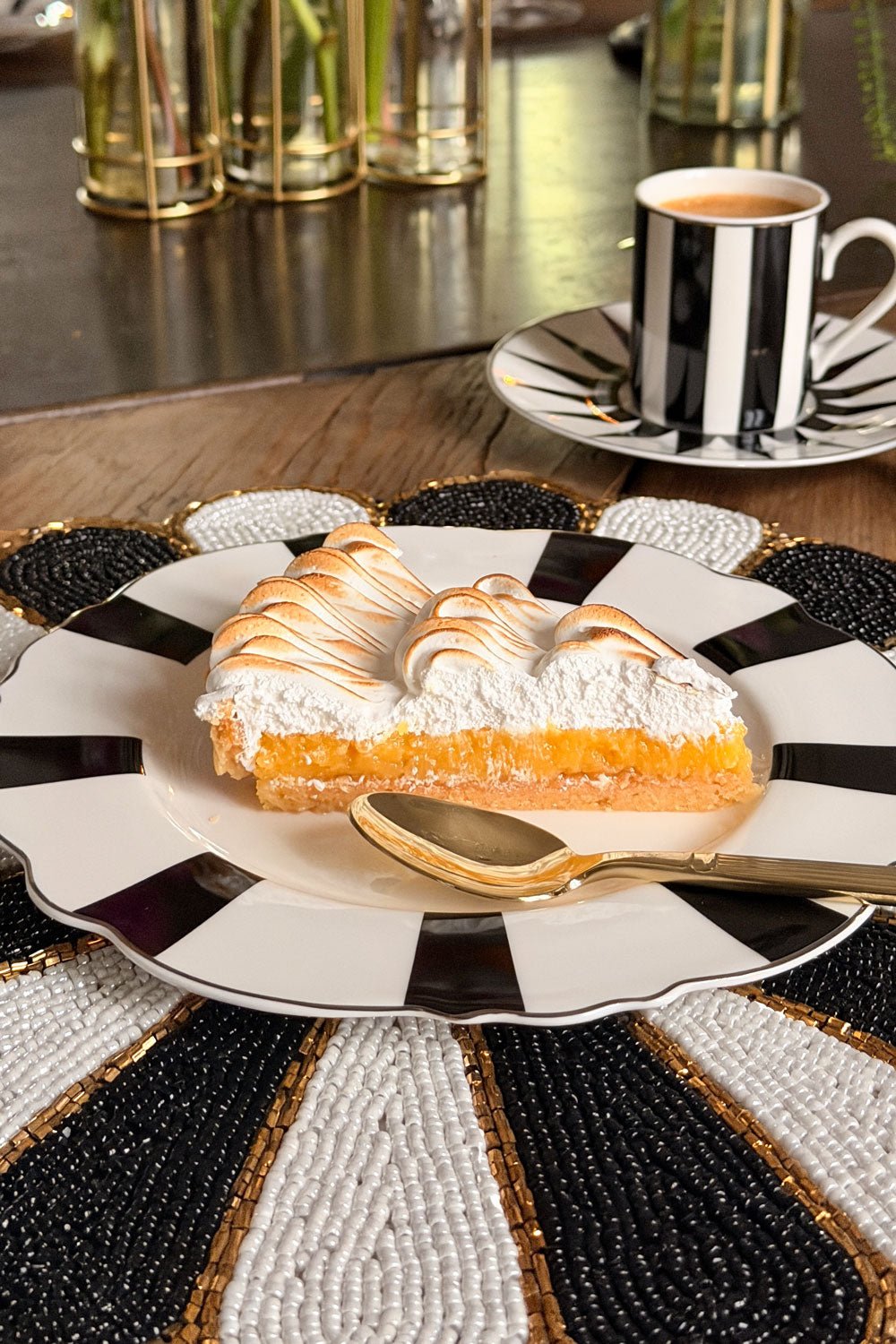 Detalle Primero Plato Postre Rayas Cristina Oria