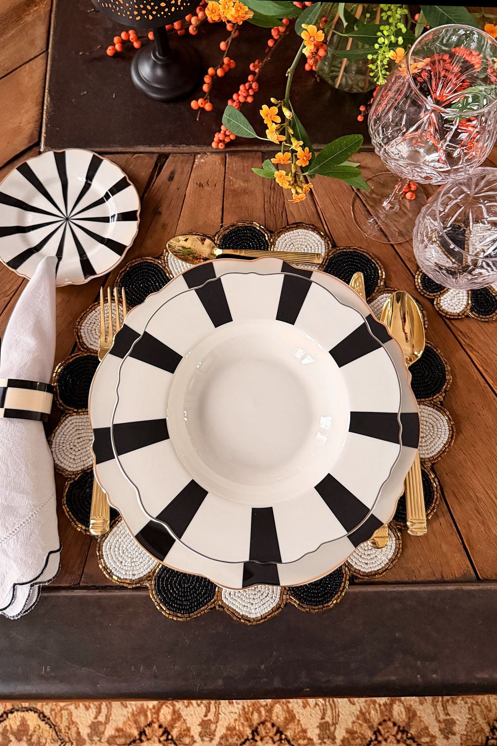 Detalle Plato Hondo Rayas Cristina Oria 