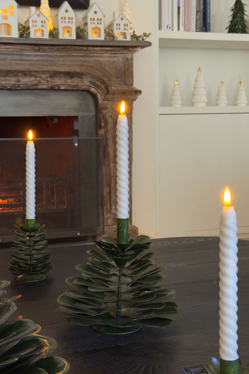 Candelabro Grande De Hierro Con Diseño De Árbol Verde Mediano Cristina Oria 