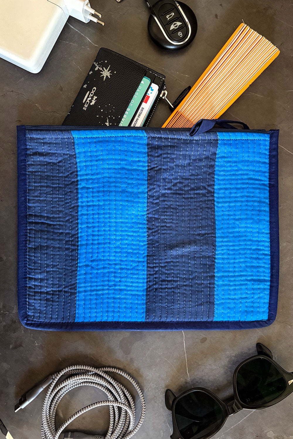Cartera Grande Rayas Azul Oscuro & Azul Claro Cristina Oria