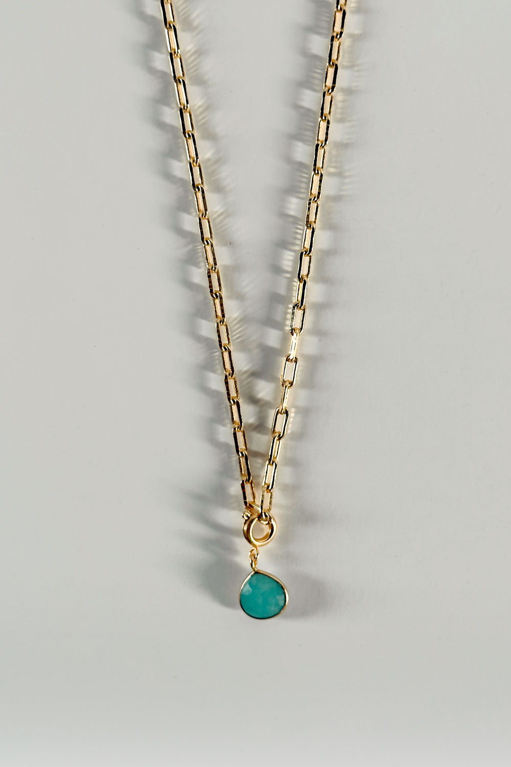 Charm Colgante Dorado Piedra Amazonita Cristina Oria