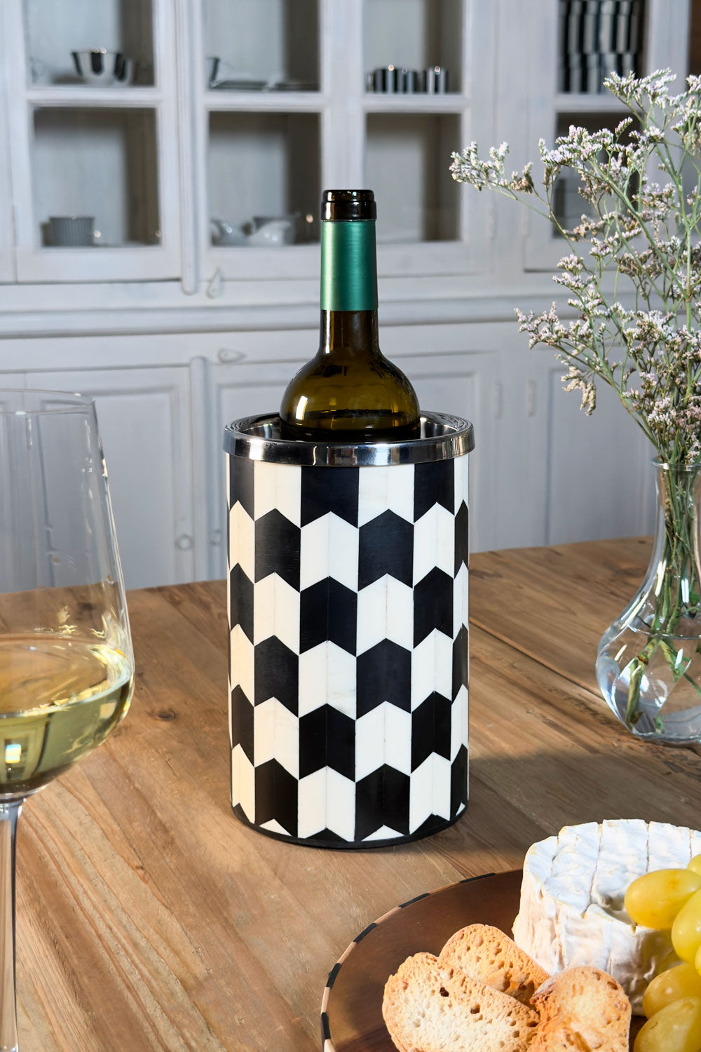 Enfriador De Botellas De Resina Con Diseño De Flechas Blancas & Negras Cristina Oria