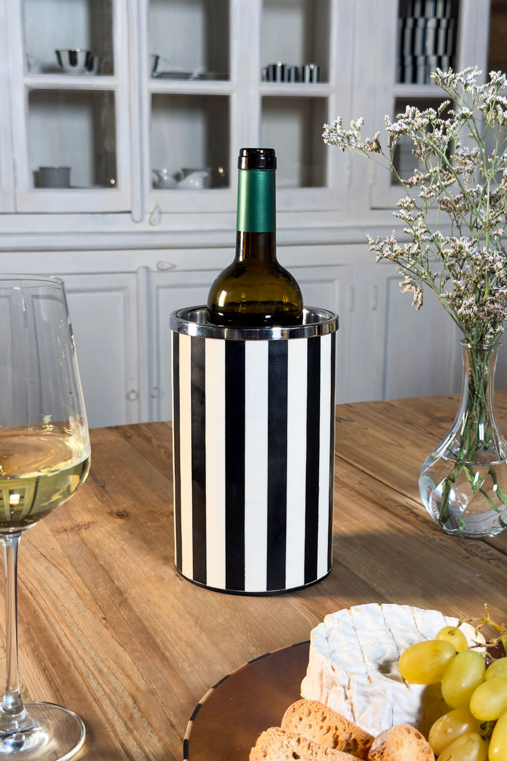 Enfriador De Botellas De Resina Con Diseño Rayas Blancas Y Negras Cristina Oria