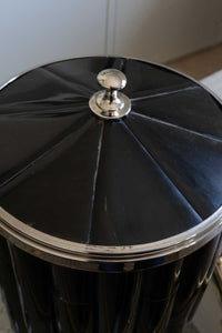 Detalle tapa cubitera de asta negra grande cristina oria