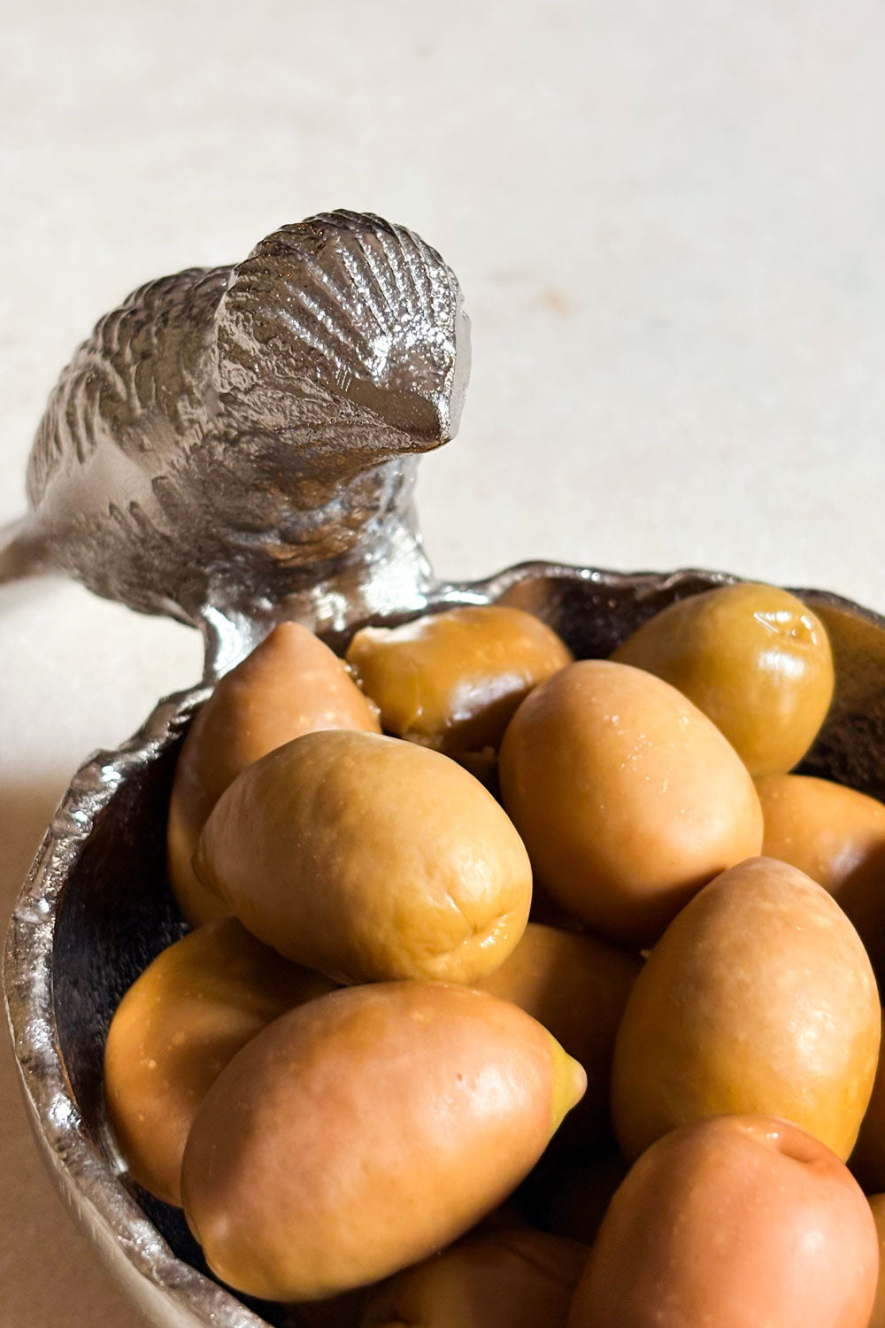 Detalles Cuenco Plateado Con Figura De Pájaro Cristina Oria