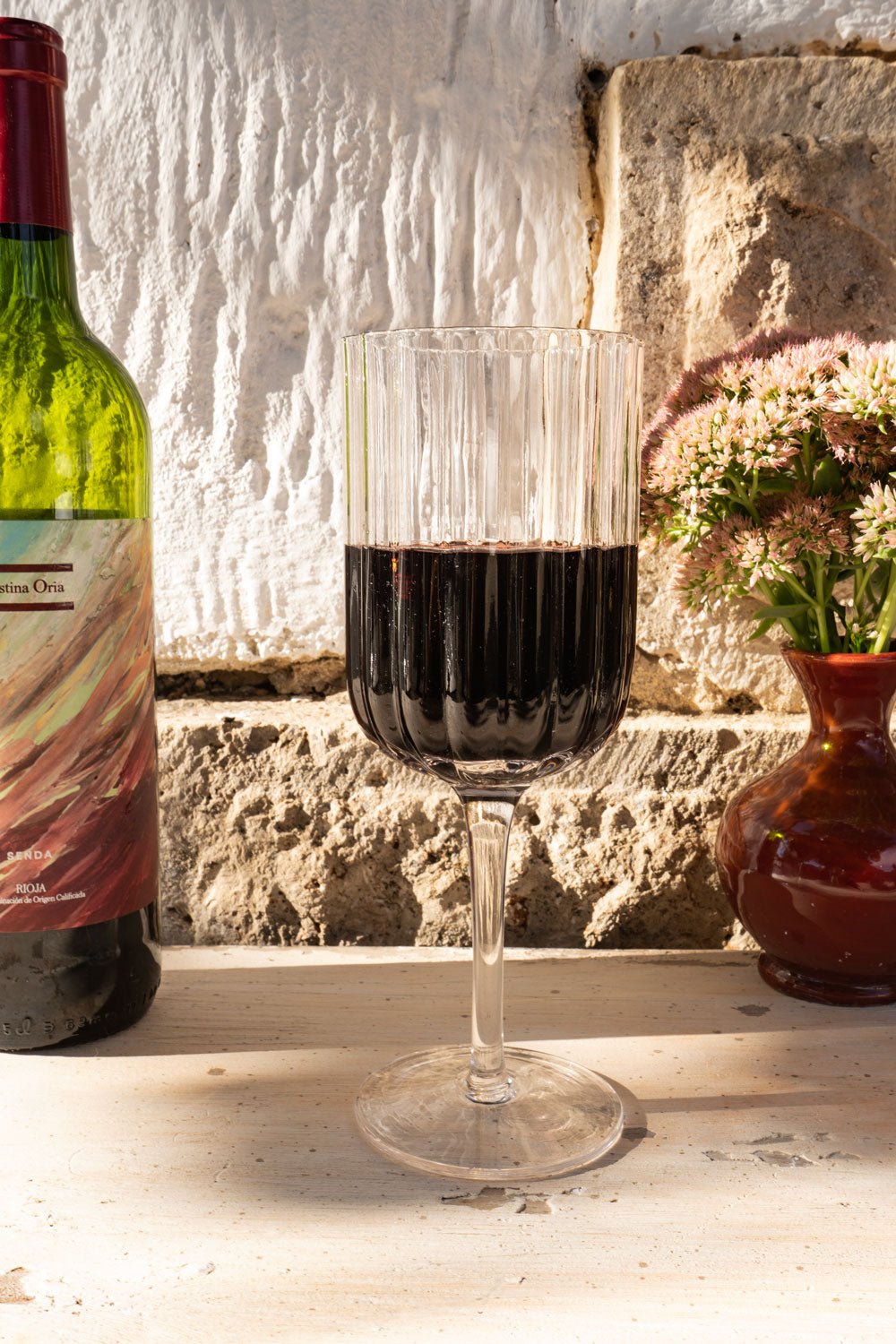 Calice da vino in cristallo con onde