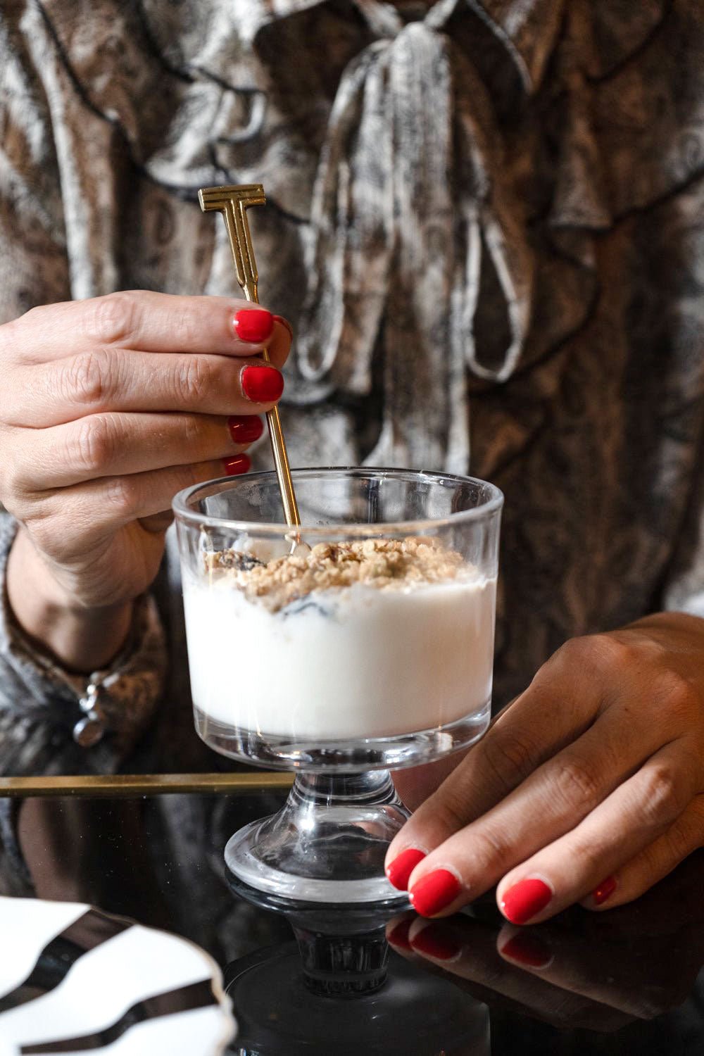 Cuillère dorée initiale T