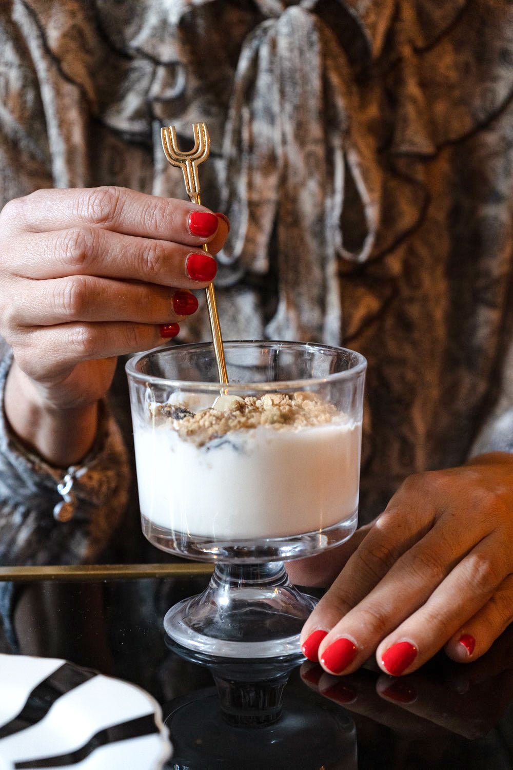 Cuillère dorée initiale Y