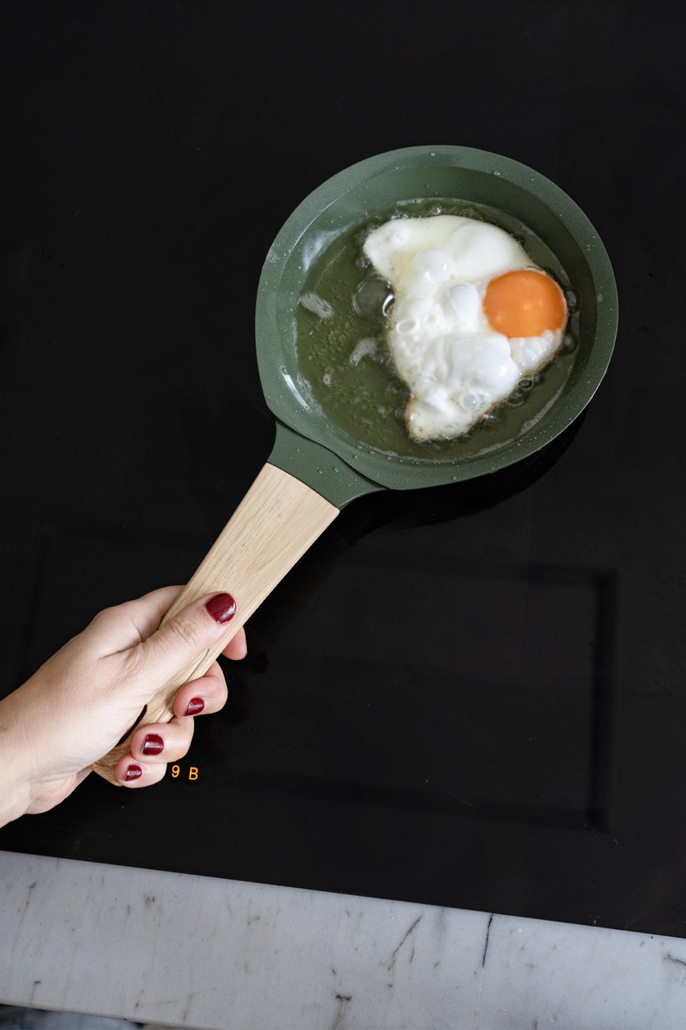 Sartén Verde Con Mango De Madera Pequeña Cristina Oria 