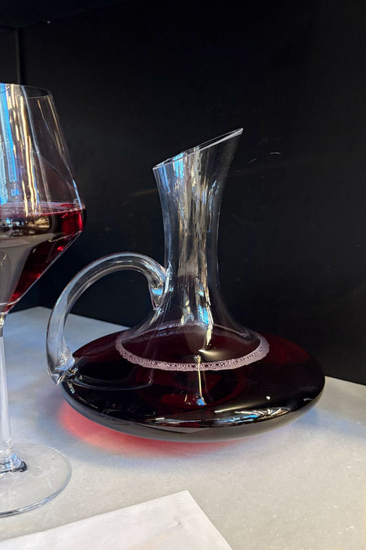 Decantador De Cristal Con Boca Inclinada Y Asa Cristina Oria 