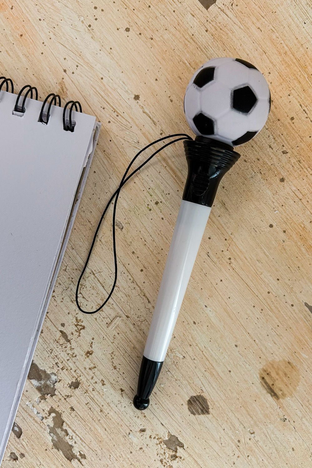 Bolígrafo Dispara Pelotas Fútbol Cristina Oria 