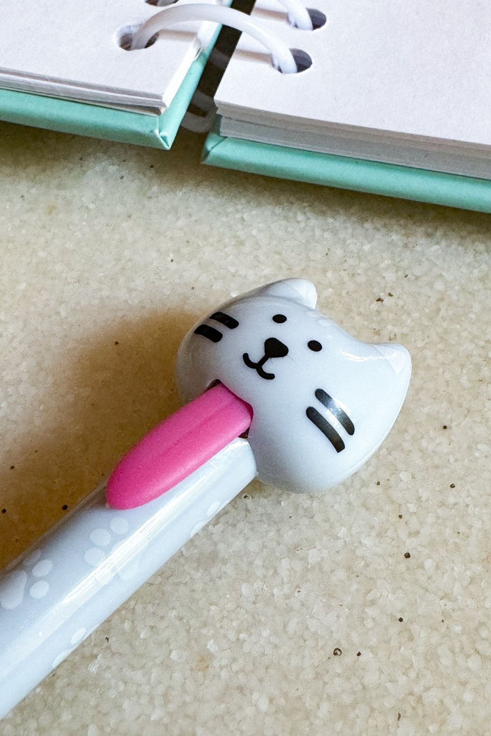 Detalle Lengua Bolígrafo Con Diseño De Mascotas  Cristina Oria 