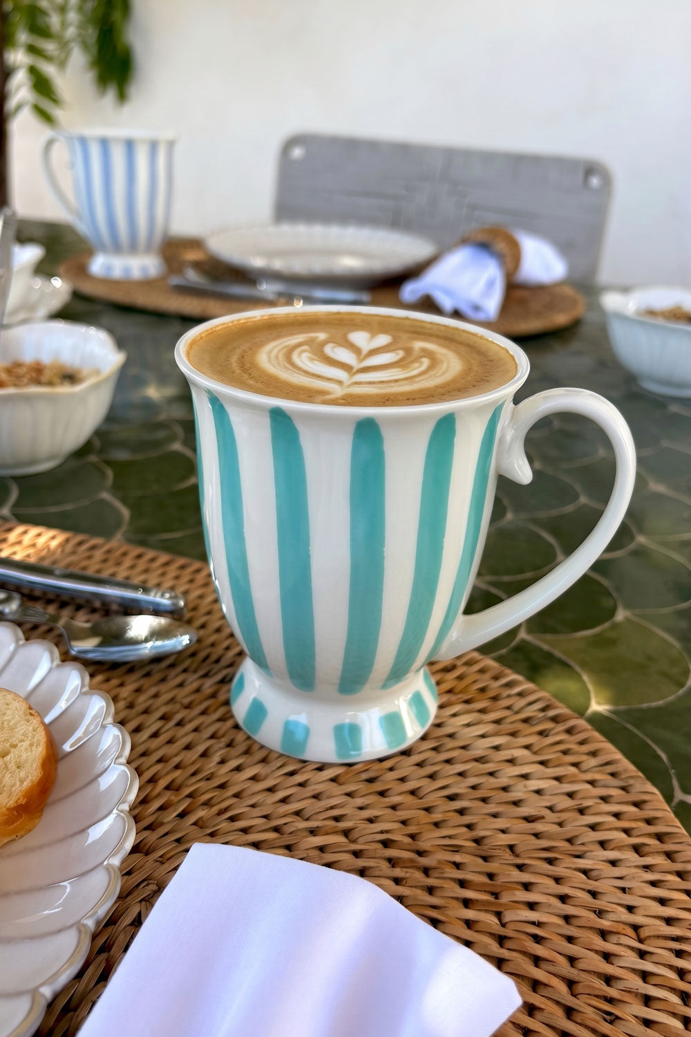 Detalles Turquesa Taza Diseño Rayas Pastel Artesanal CO Cristina Oria