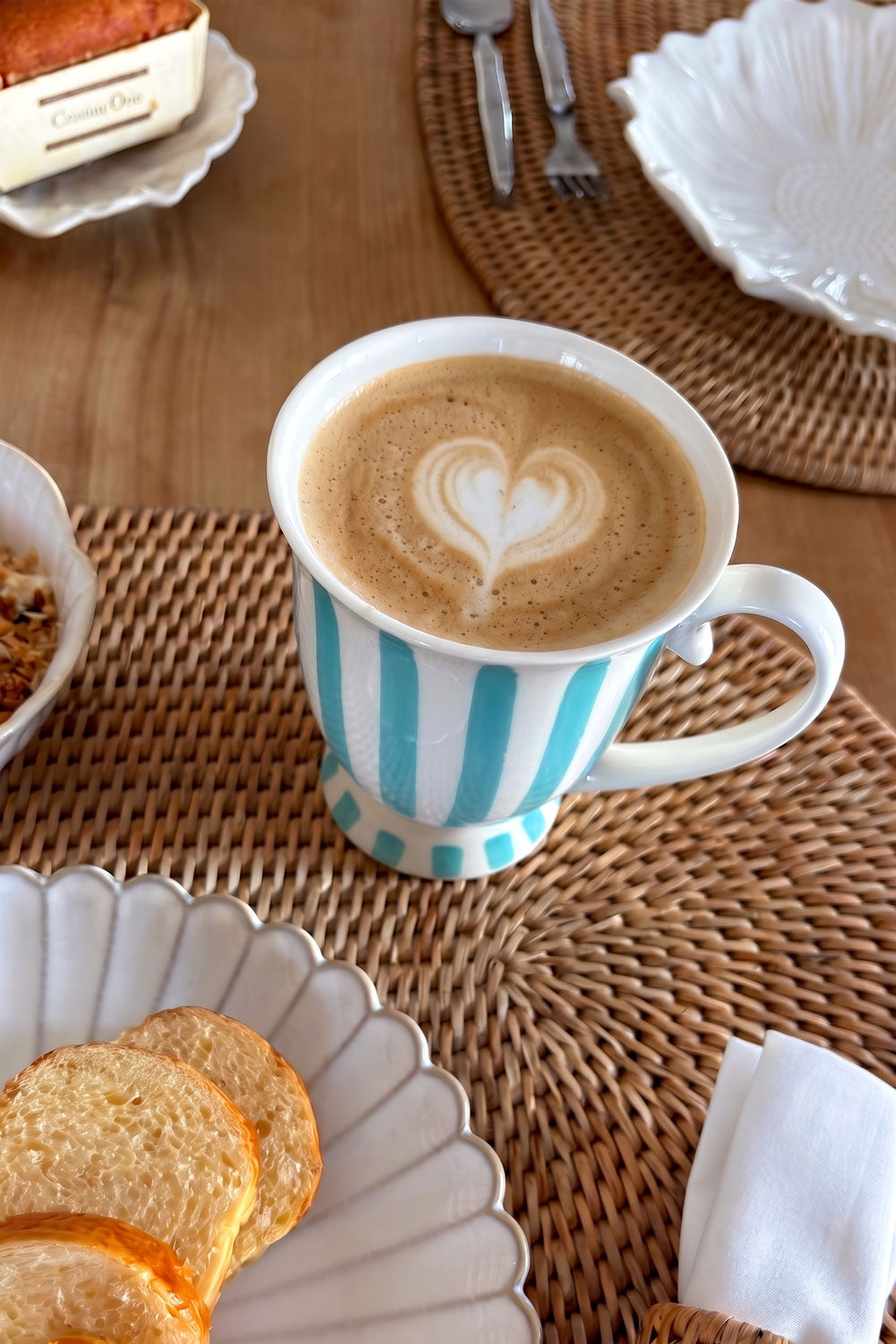 Taza Diseño Rayas Pastel Artesanal CO Cristina Oria