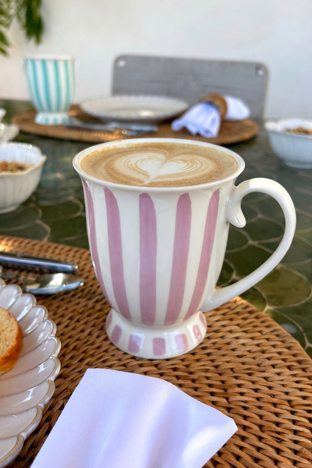 Café Rosa Taza Diseño Rayas Pastel Artesanal CO Cristina Oria