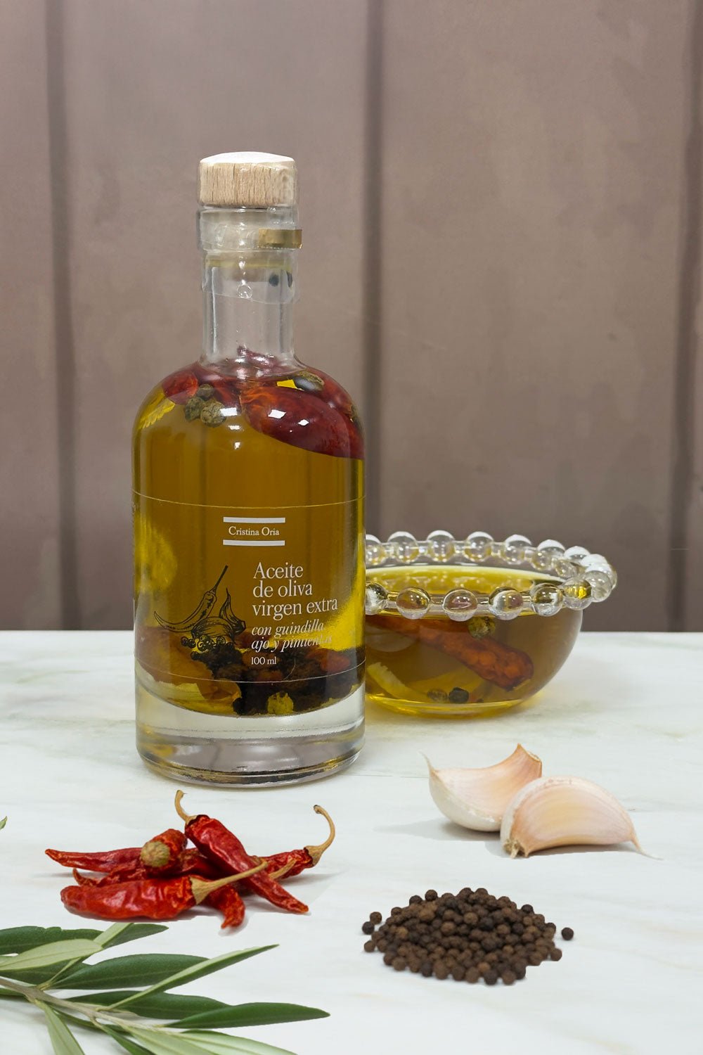 Aceite De Oliva Virgen Extra Con Guindilla, Ajo Y Pimientas 100 Ml Cristina Oria 