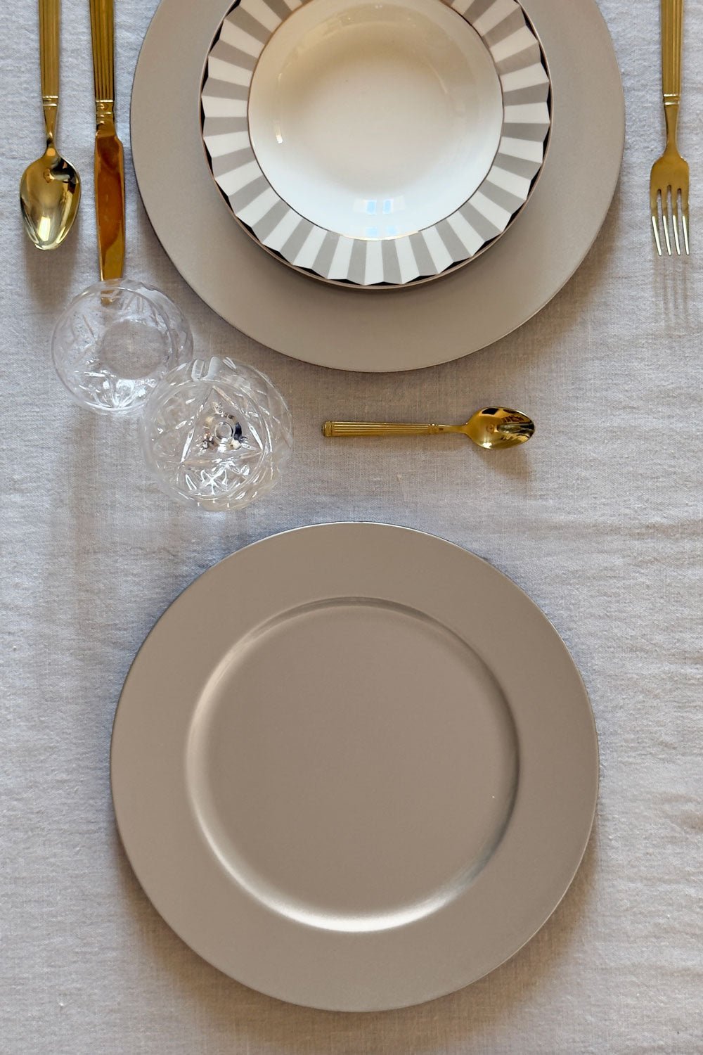 Sottopiatto argentato