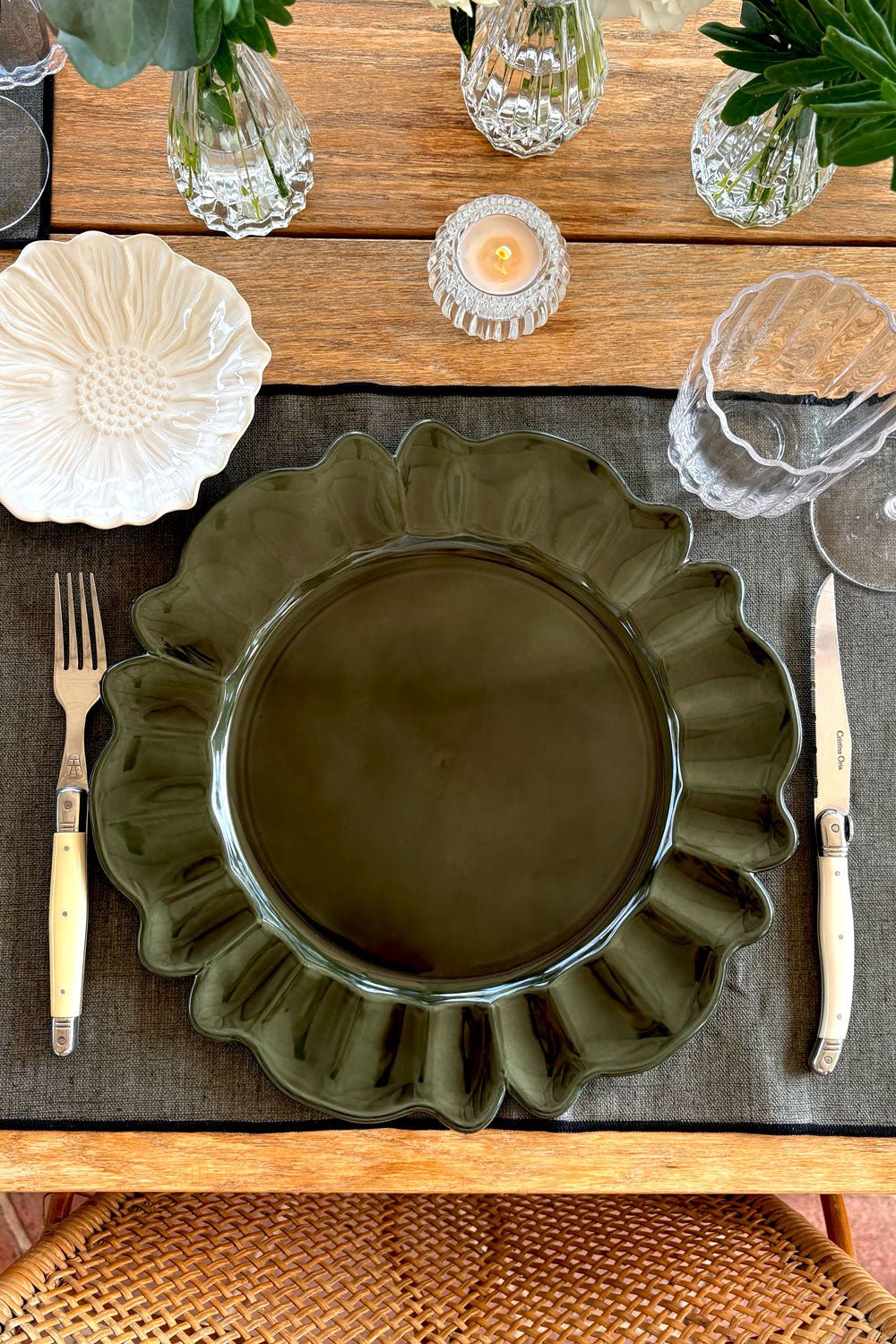 Tischset Mit Olivgrünem Blumenmuster