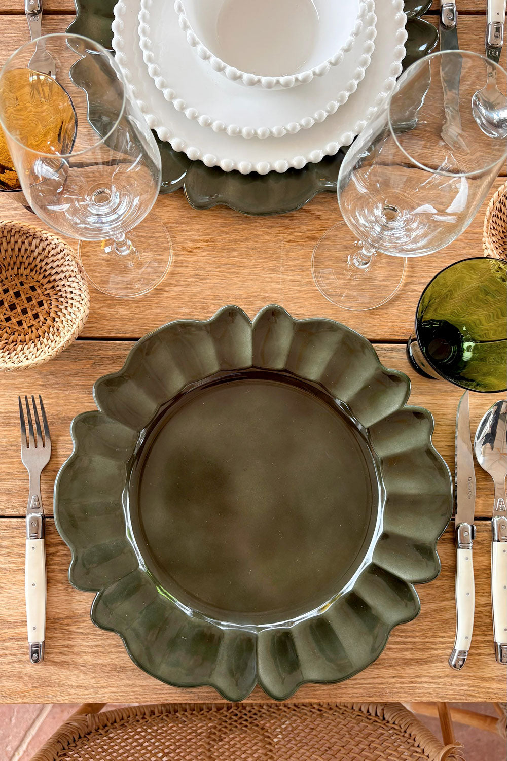 Bajoplato Con Diseño De Flor Verde Oliva Cristina Oria 