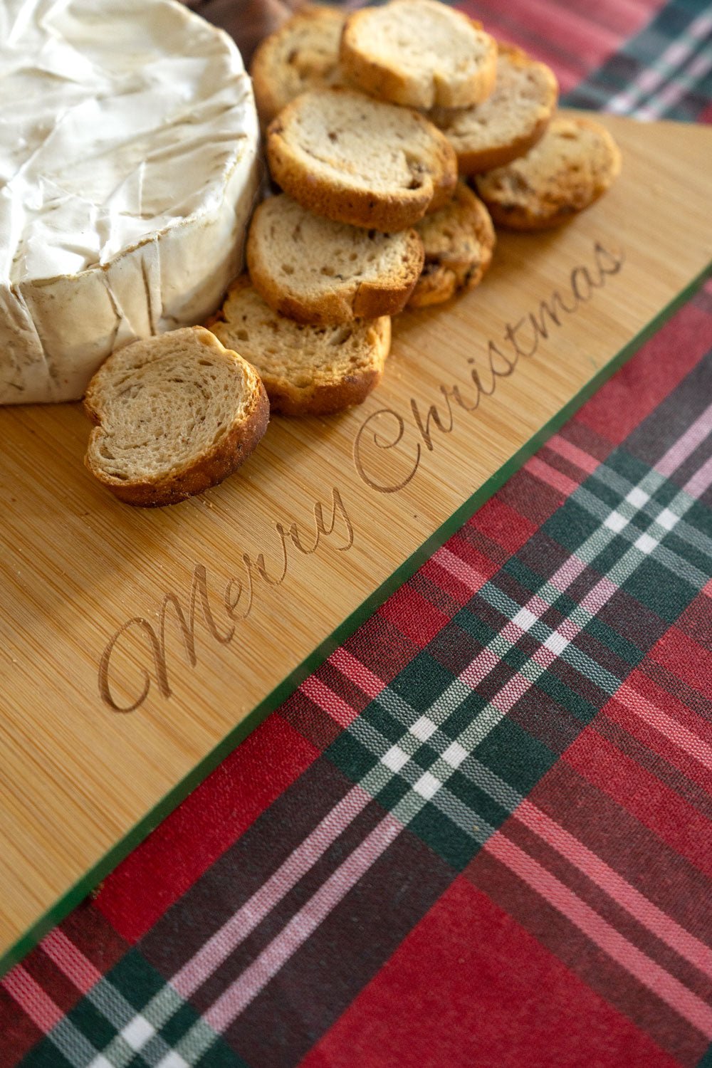 Detalle Grabado Tabla Con Diseño De Árbol De Navidad Cristina Oria 