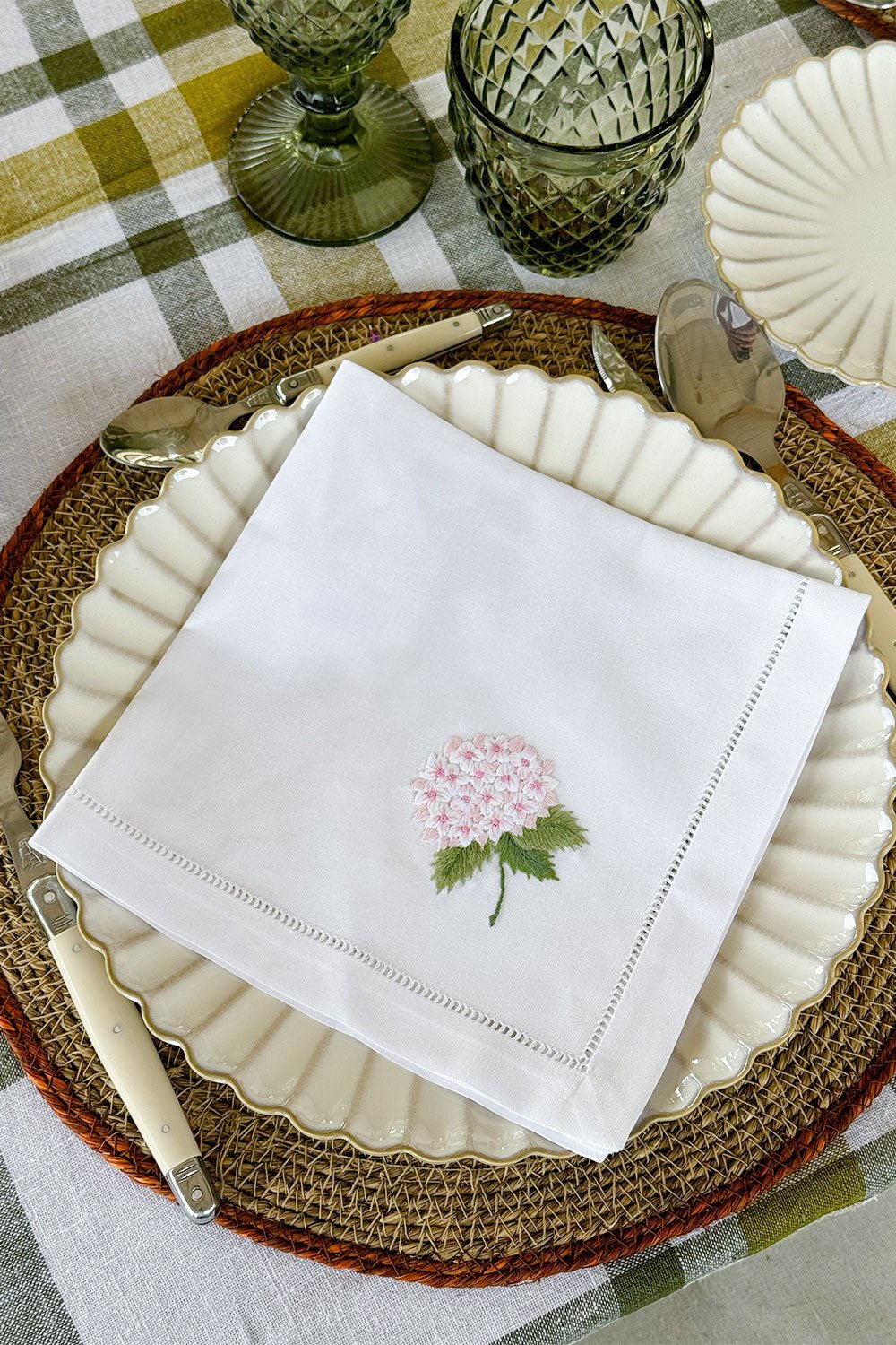 Set de 6 Servilletas Bordadas a Mano con Diseño de Flores