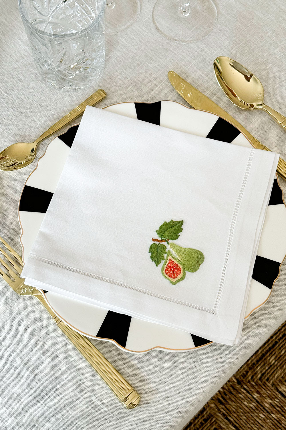 Ensemble de 6 serviettes brodées à la main avec un motif de fruits