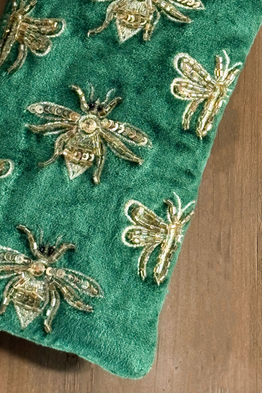 Abejas Funda De Gafas De Terciopelo Verde Con Abejas Bordadas Cristina Oria