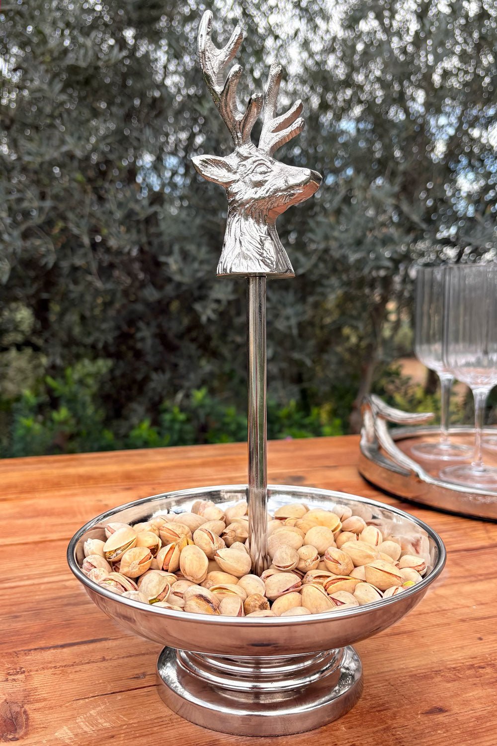 Detalle Frutero Plateado Con Diseño De Ciervo Cristina Oria 