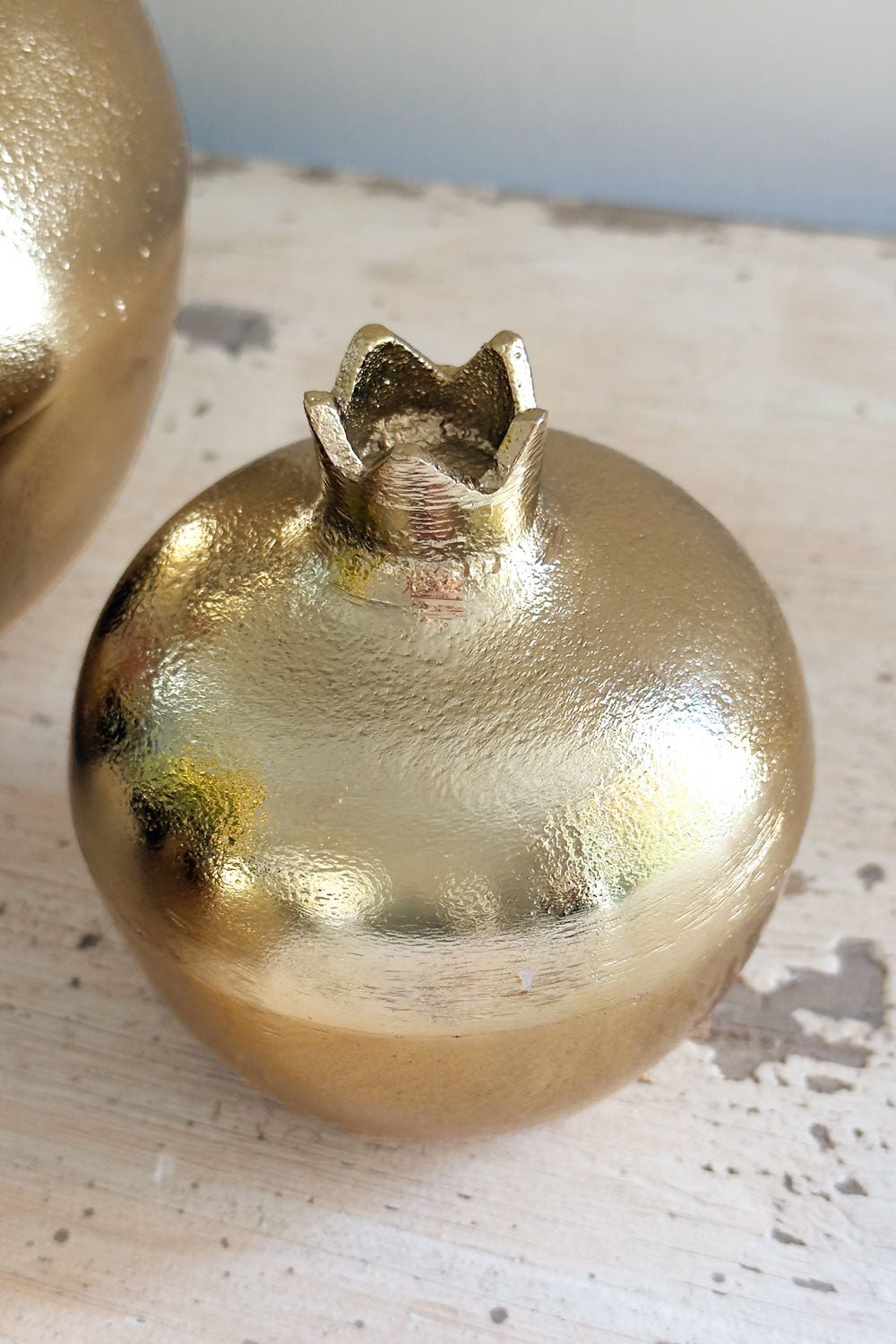 Detalle Textura Granda Dorada De Bronce Cristina Oria 