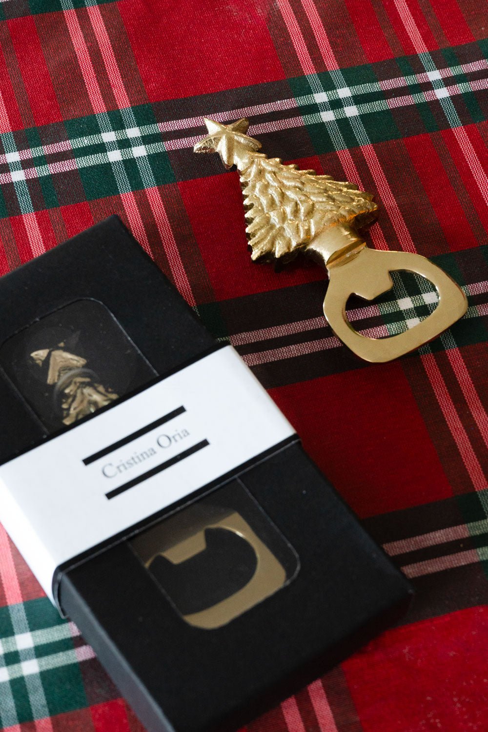 Detalle Abridor De Bronce Con Diseño De Árbol Navidad Cristina Oria 