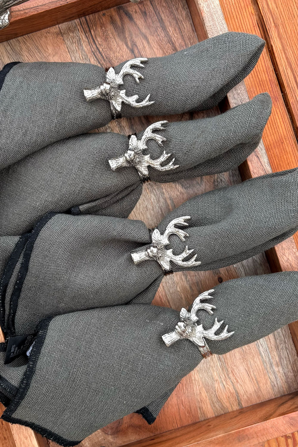 Detalle Set De 4 Servilleteros Con Diseño De Ciervo Cristina Oria 