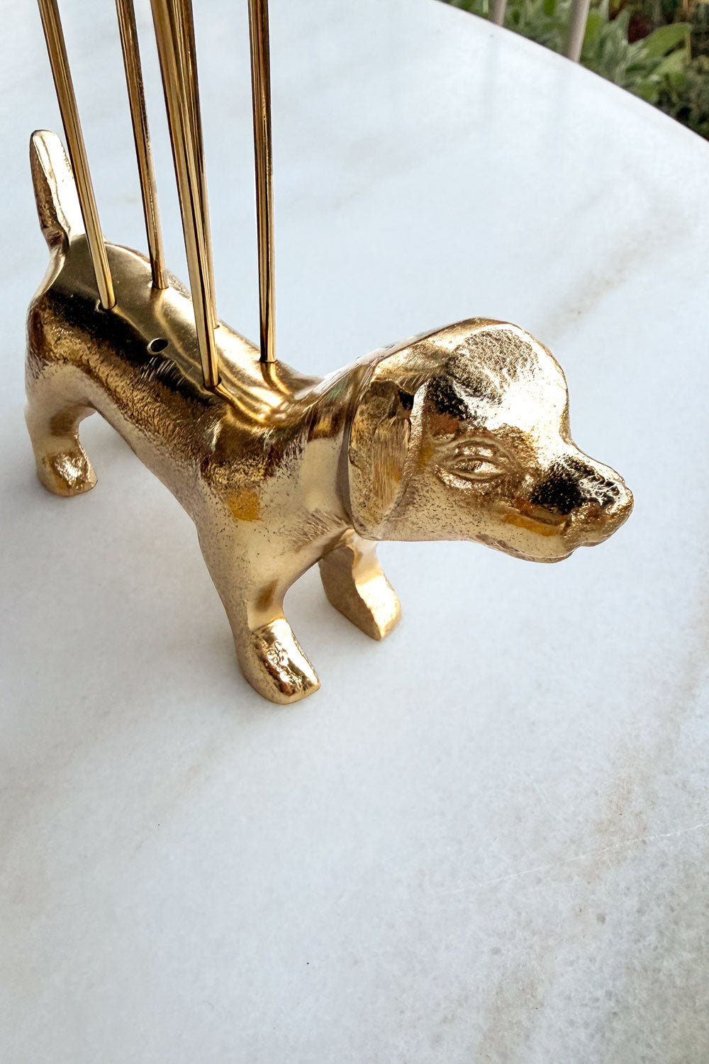 Detalle Perro Con Set De 6 Tenedores Especiales Aperitivo De Bronce Cristina Oria 