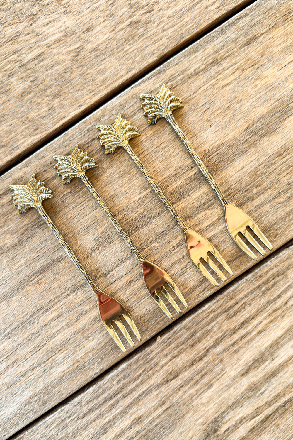 DetallesSet De 4 Tenedores De Bronce Con Diseño De Palmeras Cristina Oria
