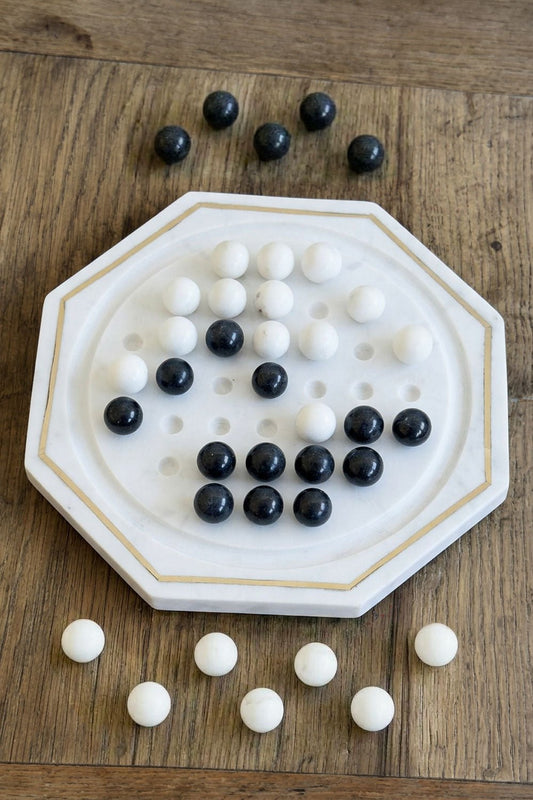 Jogo de solitário em mármore