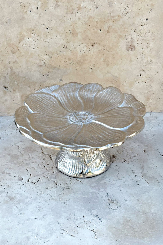 Base Con Diseño De Flor Plateada Cristina Oria 