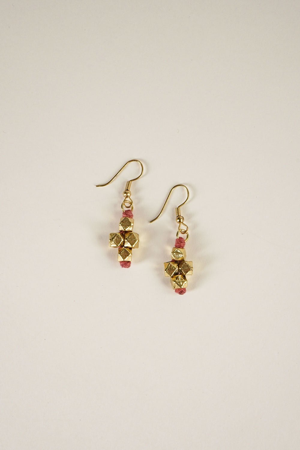 Pendientes Dorados Y Rosas Cristina Oria 