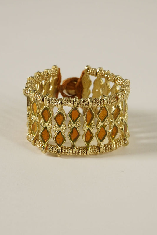 Brazalete Dorado Con Diseño De Rombos Naranjas Cristina Oria 